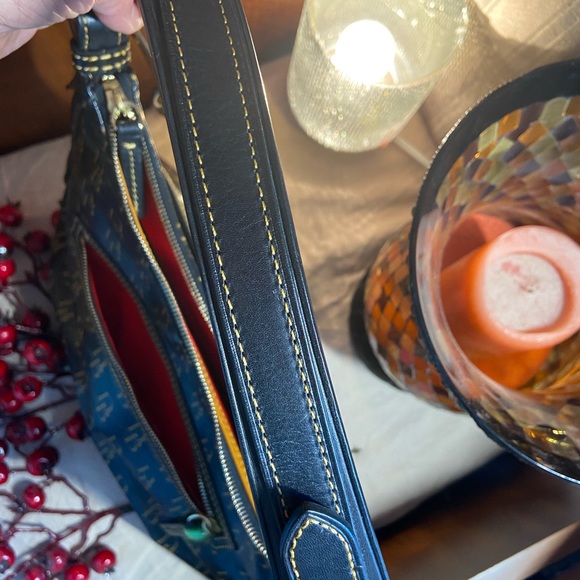 Dooney & Bourke matching purse and wallet - Picture 5 of 11